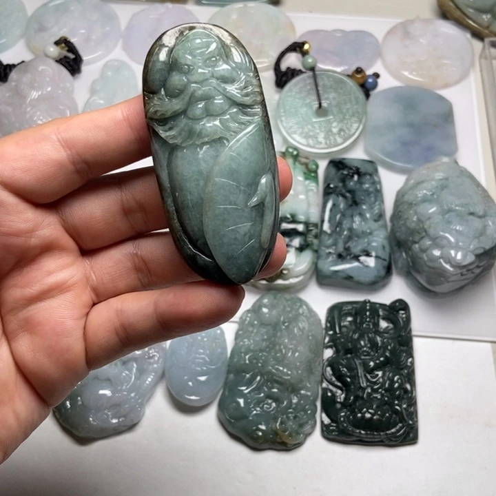 翡翠未镶嵌颈饰钟馗30