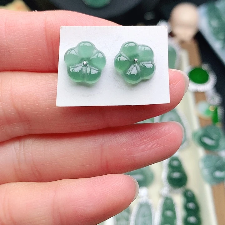 颈饰未镶嵌翡翠吊坠