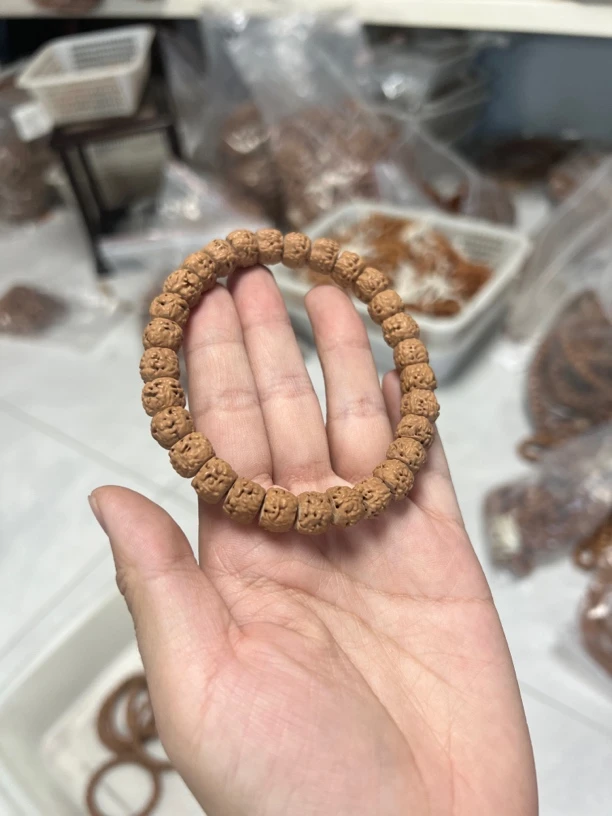 Z5小金刚佛手单圈尺寸挨着发