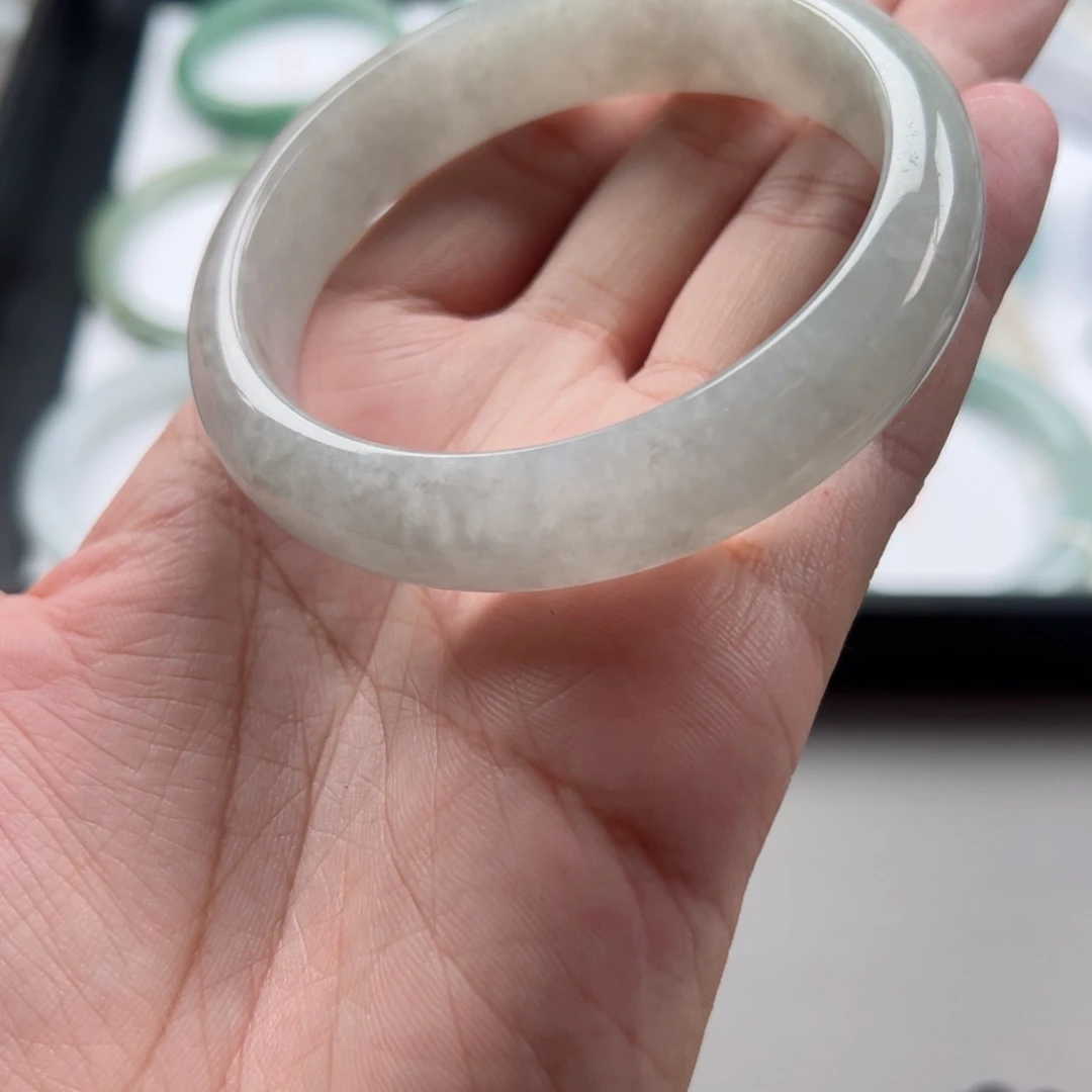 翡翠手镯未镶嵌56.5*13.6*7.2