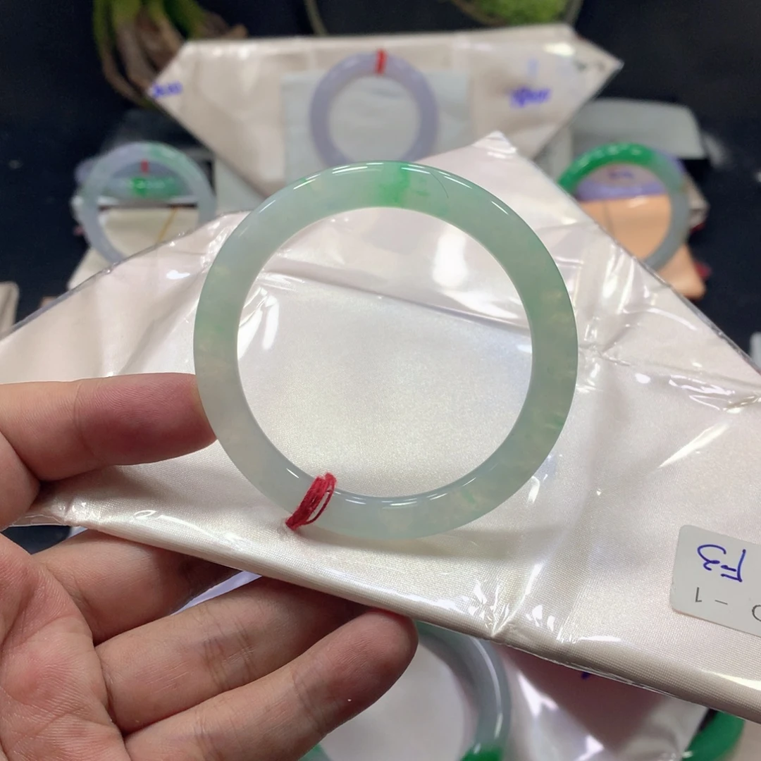 翡翠未镶嵌手镯翡翠