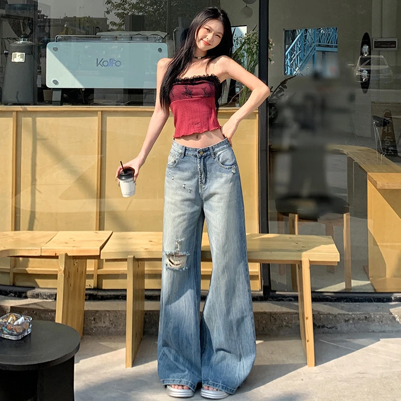 美式高腰显瘦宽松阔腿高级感个性破洞牛仔裤女新款不贴腿微喇裤子