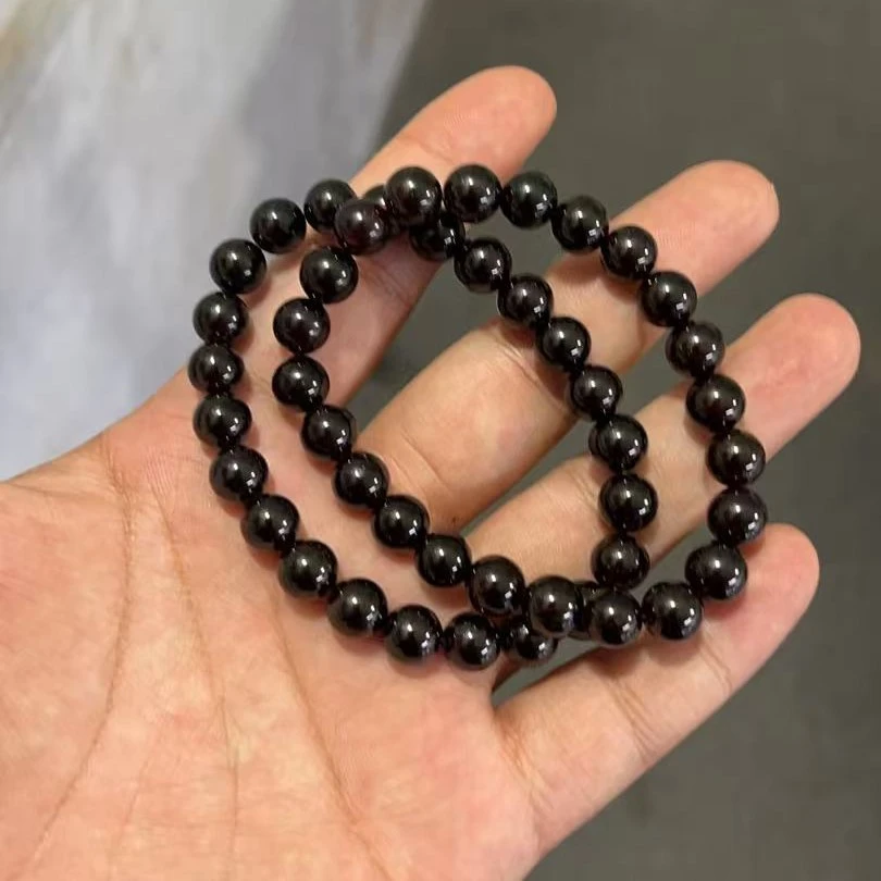 天然酒红石榴石卡8左右多样性拍一发一