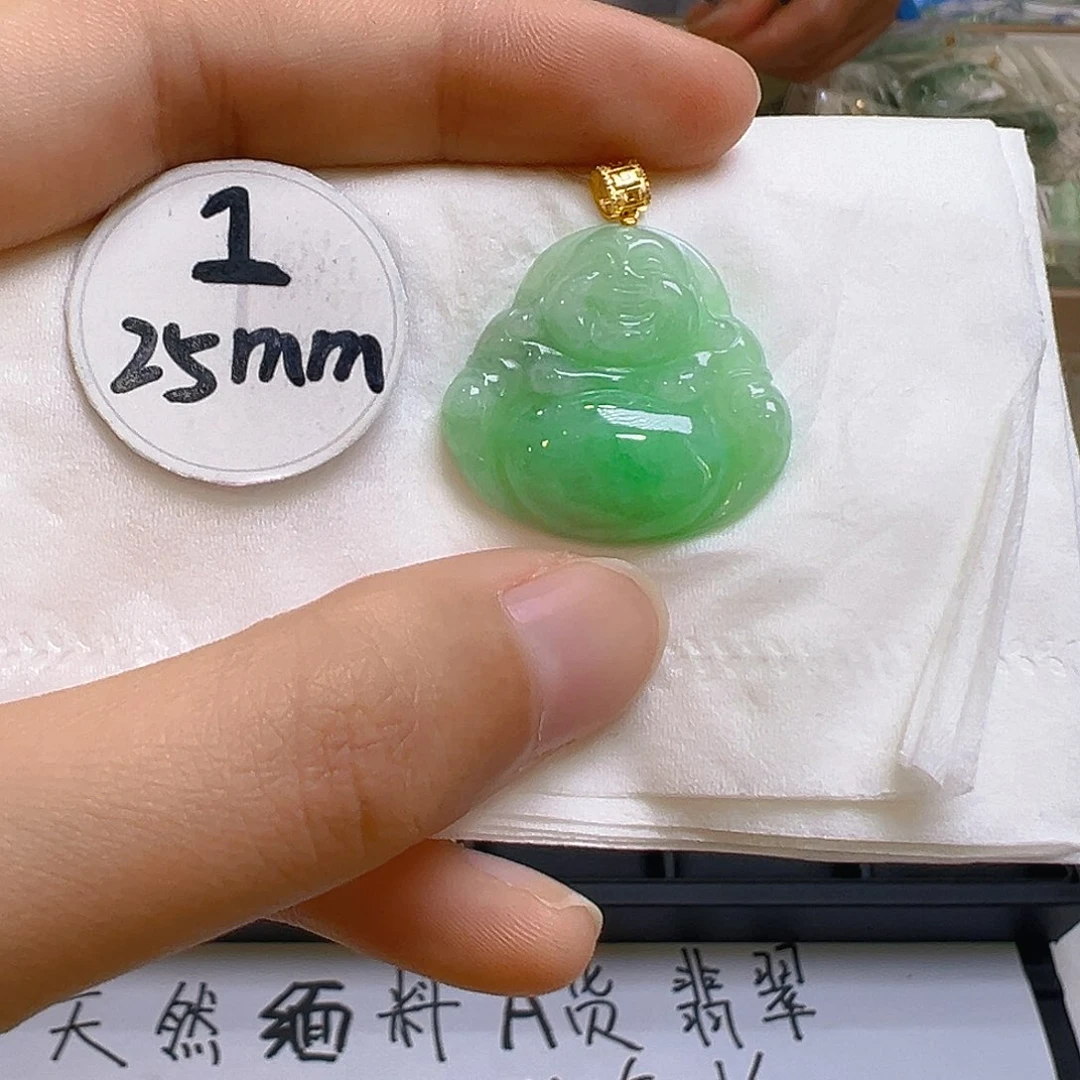 翡翠颈饰18K金镶嵌翡翠