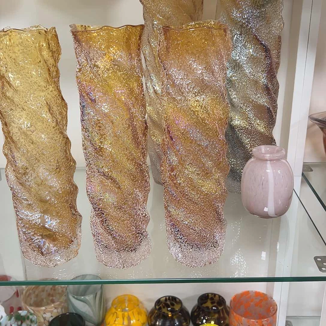 琉璃薇*朵高30琥珀珠光琉璃花器2个