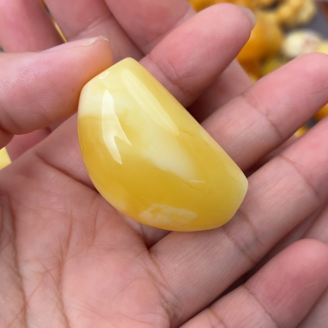 好***裸石虫珀未镶嵌马蹄