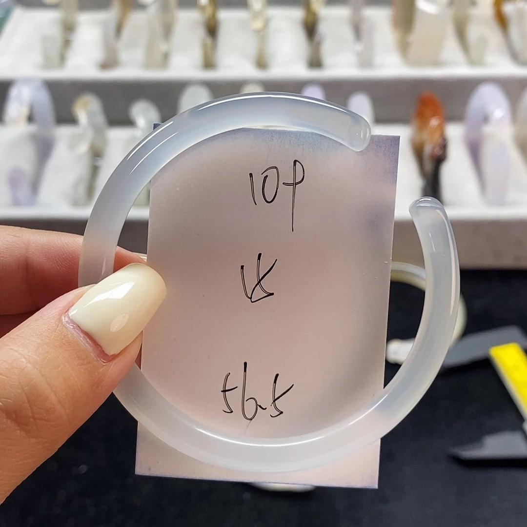 玛瑙/玉髓手镯未镶嵌109