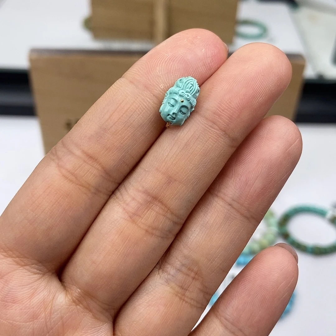 绿松石未镶嵌珠宝奇石