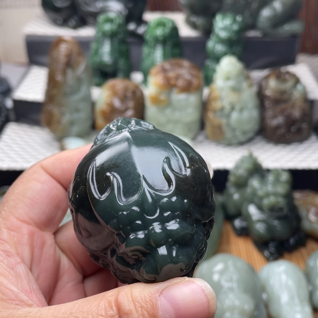 未镶嵌和田玉把件