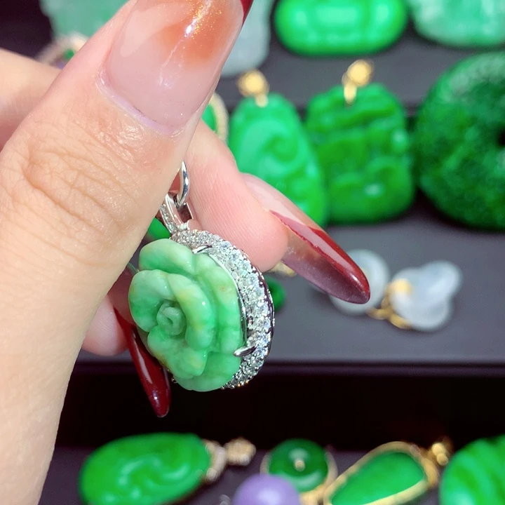 翡翠未镶嵌吊坠(不含链)