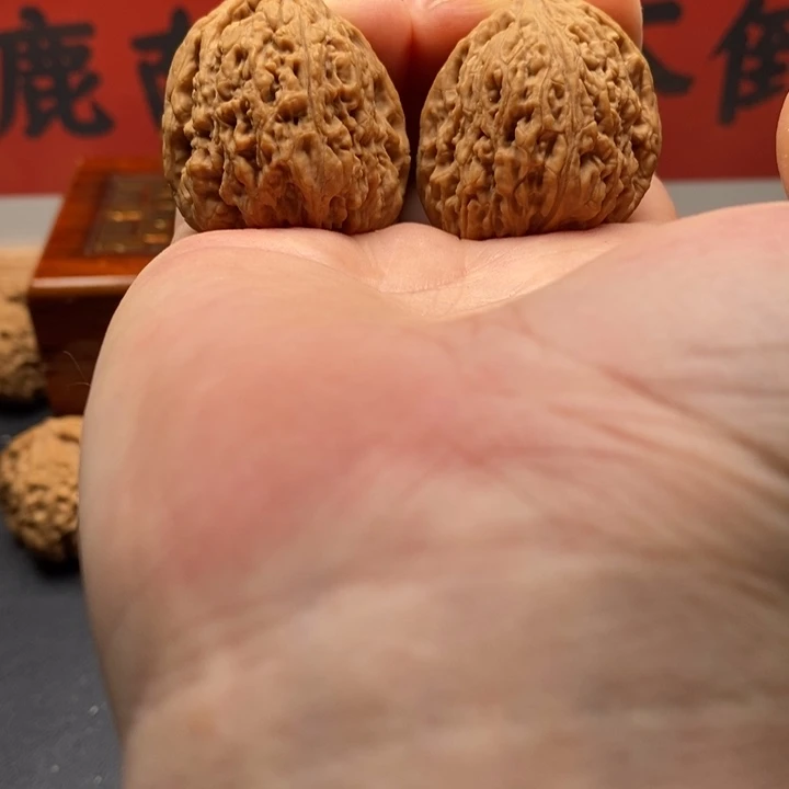 宁***文玩核桃把件南疆哈哈哈哈哈哈哈
