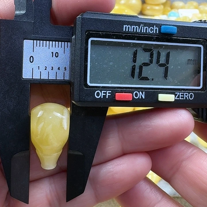 蜜蜡未镶嵌裸石27杂