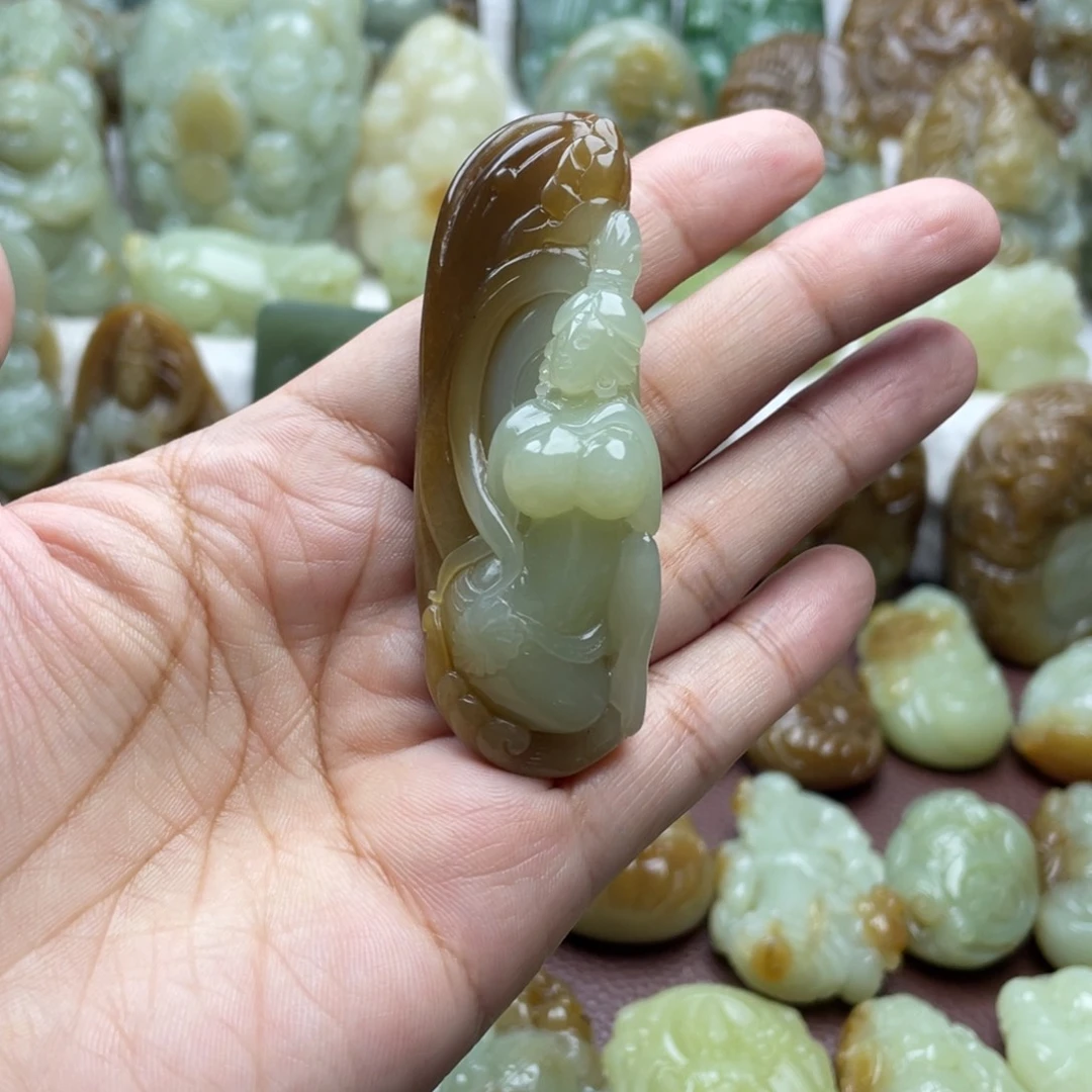 和田玉未镶嵌颈饰