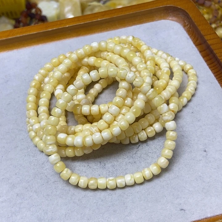 蜜蜡未镶嵌裸石多样性发货其一