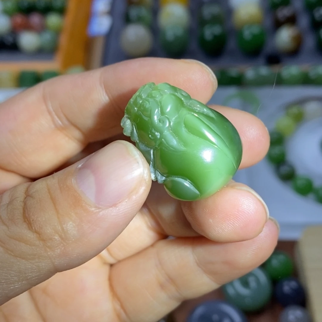 和田玉裸石猫眼貔貅