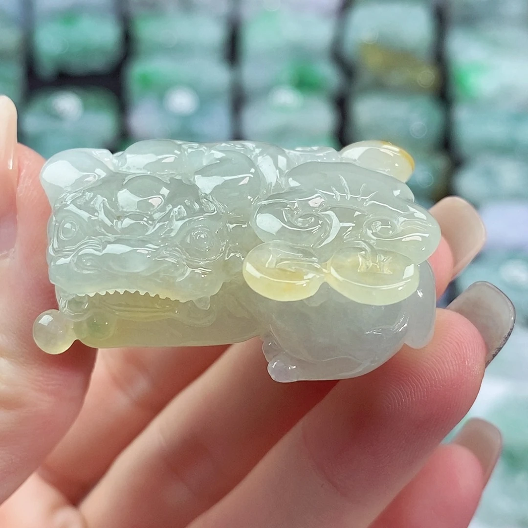 颈饰未镶嵌翡翠天然