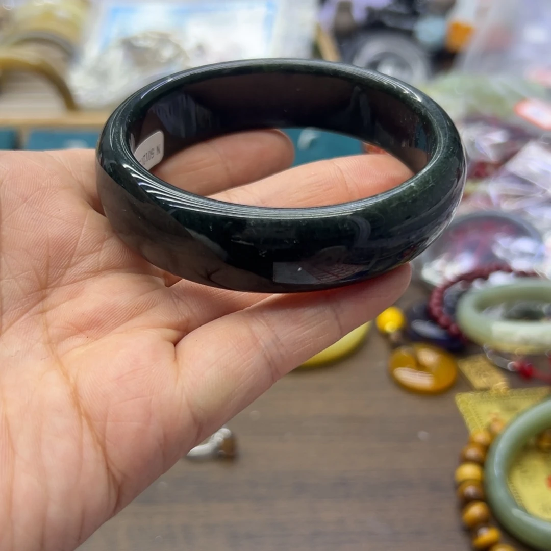 和田玉未镶嵌手镯63.6圈围99