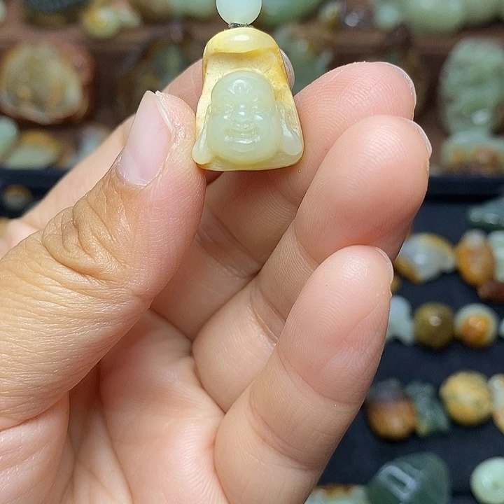 新***往岫岩河磨玉（透闪石质玉）未镶嵌颈饰