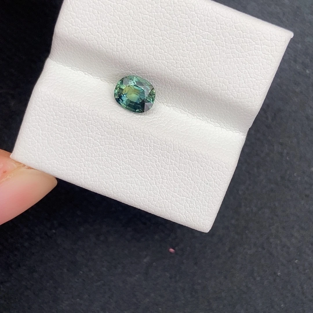 蓝宝石裸石0.89 ct