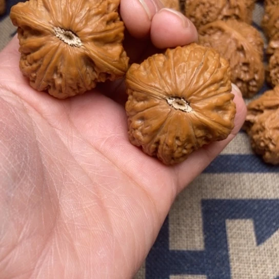 吊坠文玩核桃铁锤40