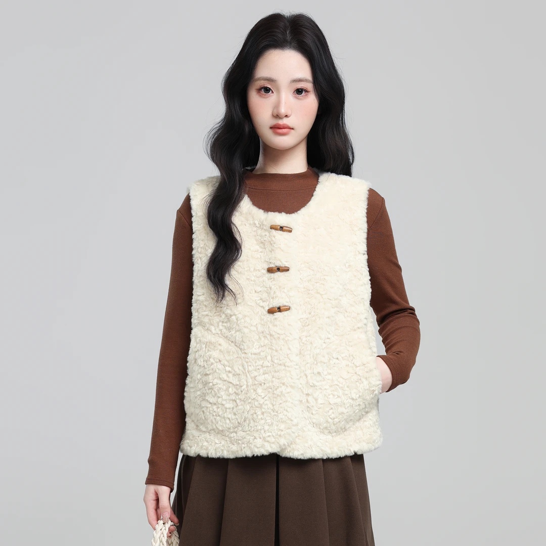 杏色羊羔绒马甲背心女秋冬2025冬季新款叠穿马夹开衫外穿短款上衣