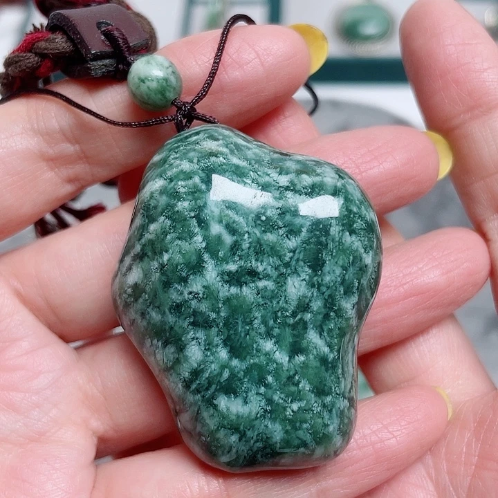 嫵***透闪石-蛇纹石玉未镶嵌手把件