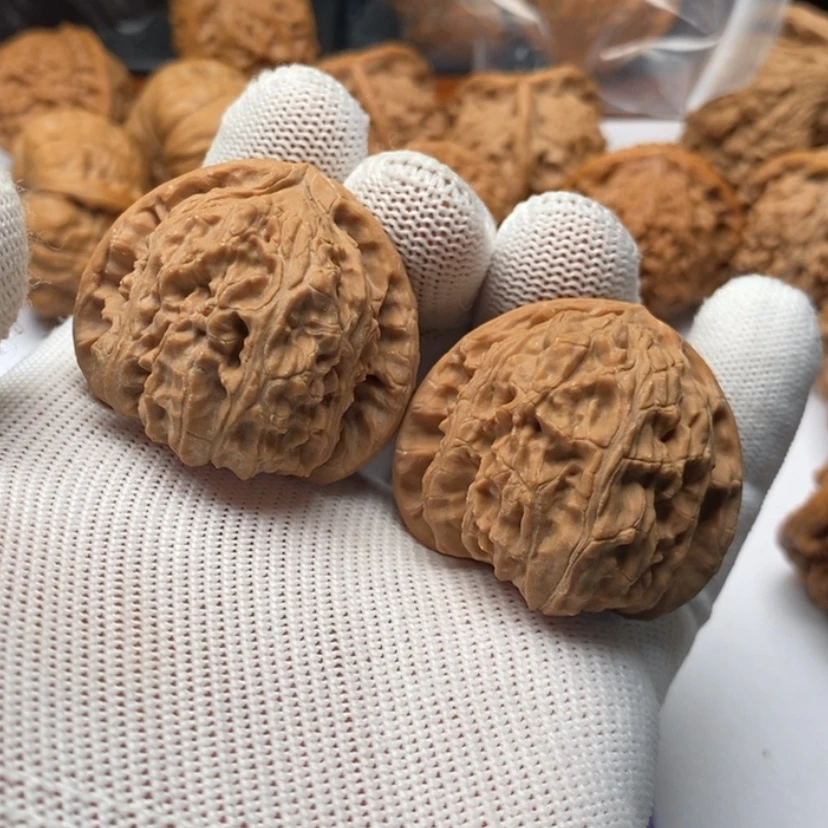 【闪购商品】文玩核桃把件马*强7白狮子