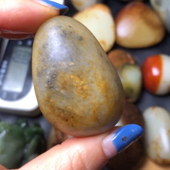 和田玉未镶嵌珠宝奇石