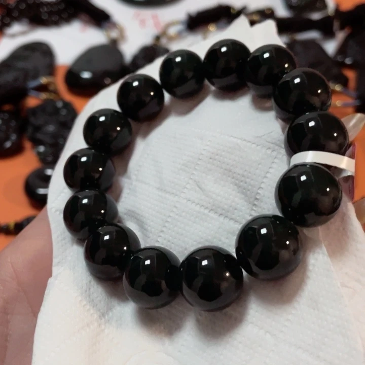 翡翠颈饰未镶嵌孤***6