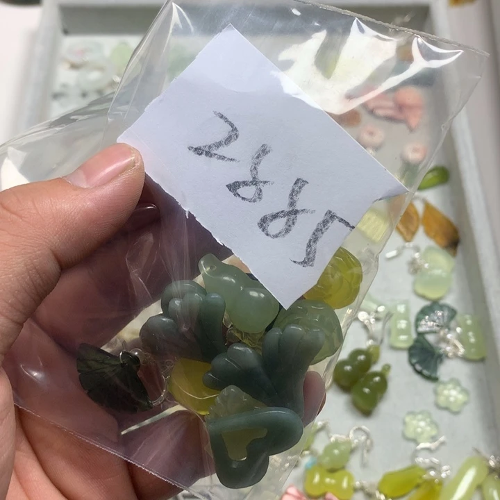 蛇纹石玉耳钉足银镀金镶嵌?***?