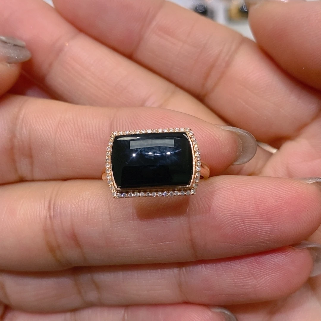 翡翠18K金镶嵌戒指