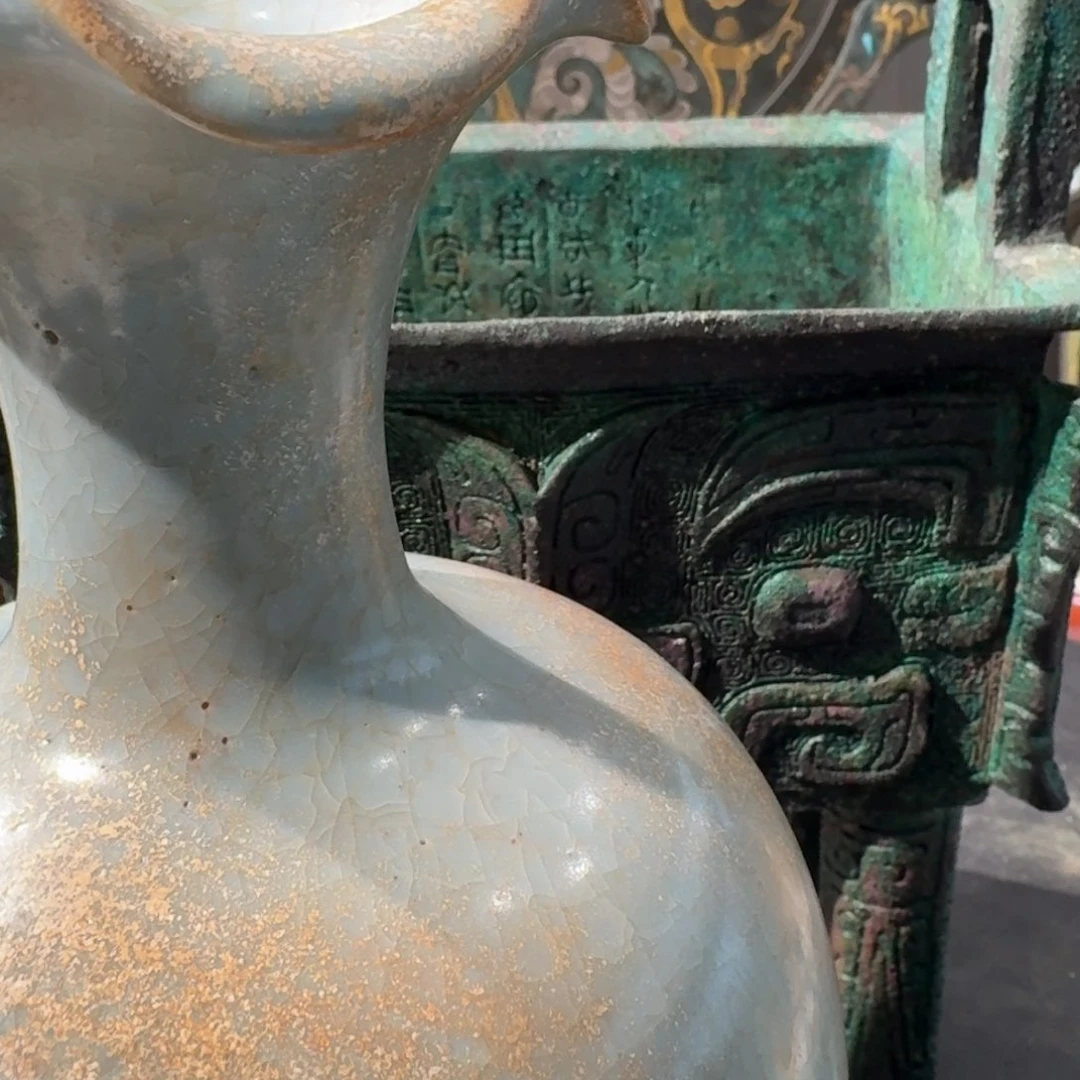 瓷片水**济我在外面吃饭的路上看到的时候都