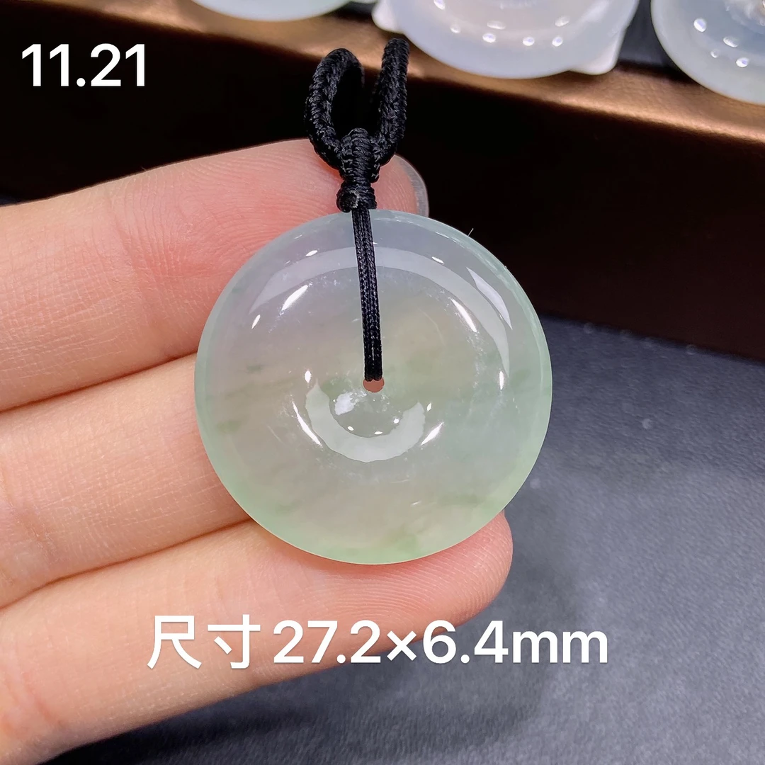 缅甸天然A货翡翠，正冰种，飘意境绿花平安扣吊坠，精美时尚，百搭款Z