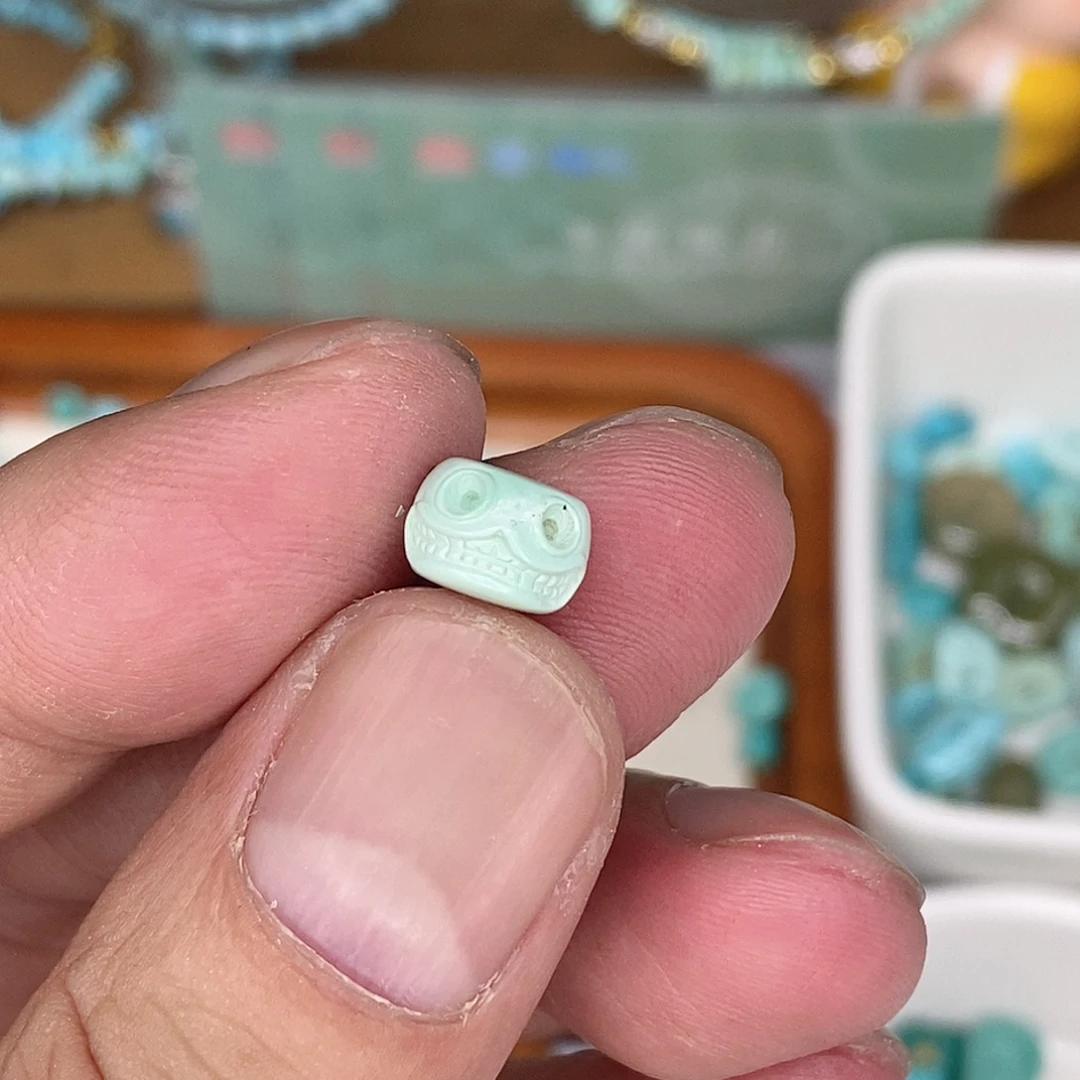 绿松石未镶嵌配饰阿呆