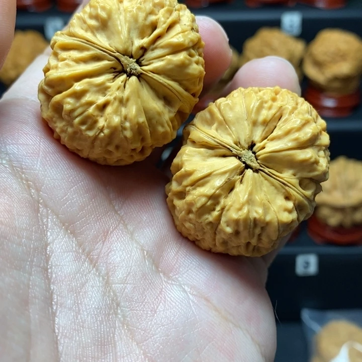 文玩核桃把件38翻天印