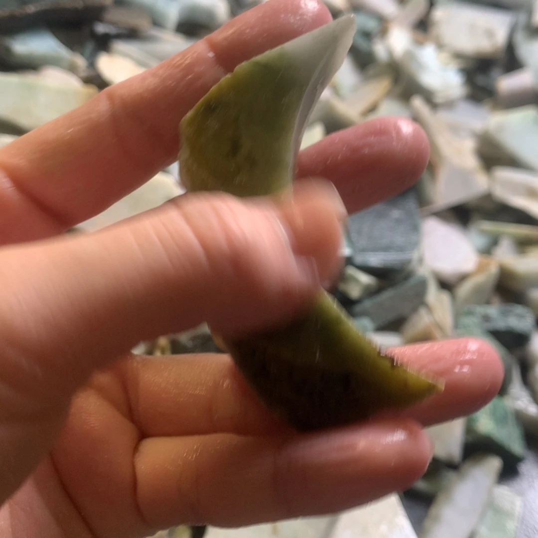 翡翠颈饰未镶嵌缅甸翡翠