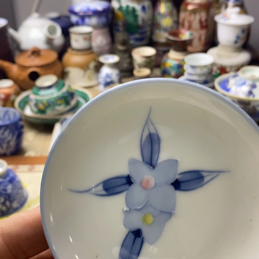 瓷片飞升至海拔较远之时则