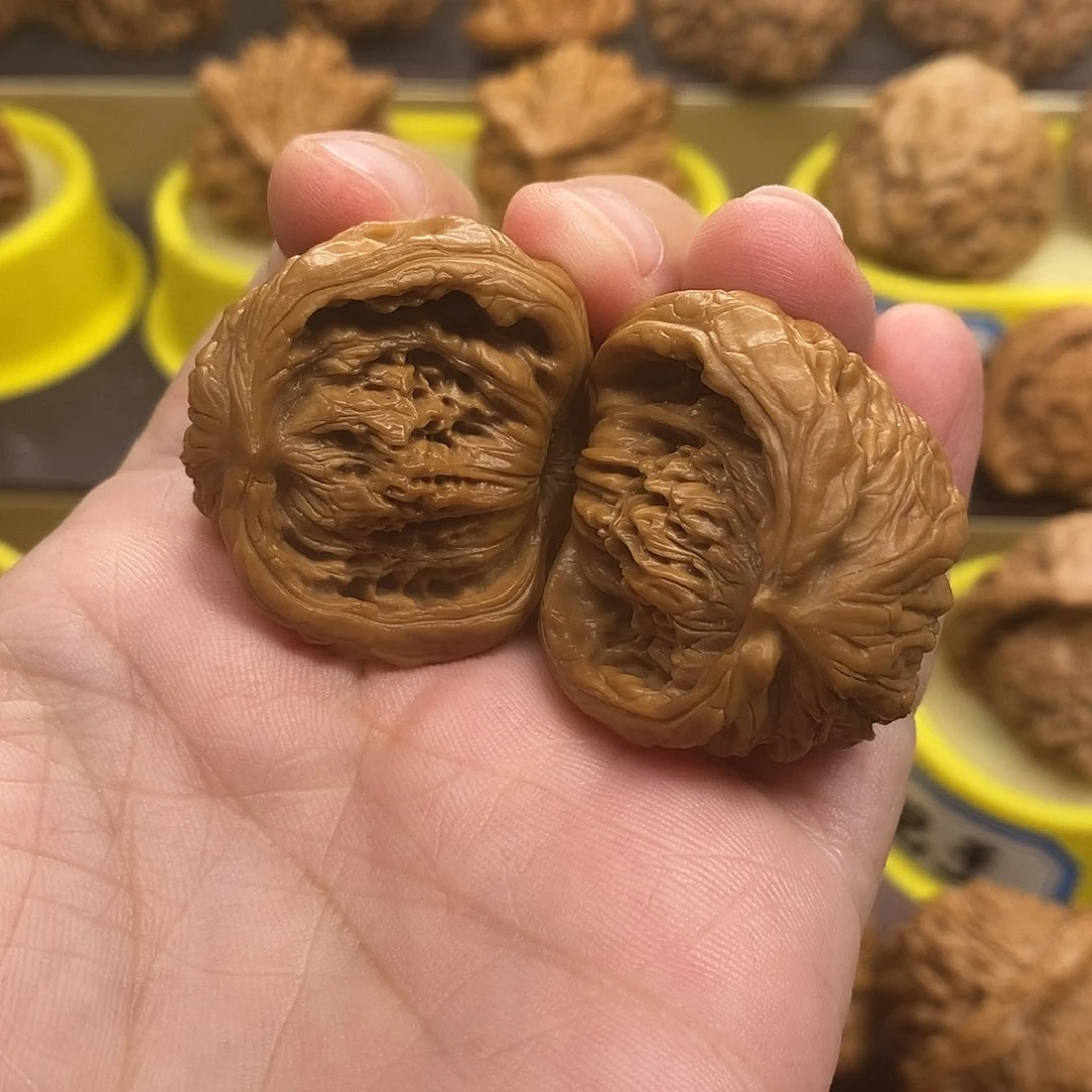 文玩核桃吊坠?聚宝盆