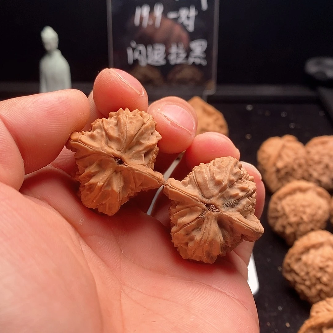 文玩核桃吊坠呵***^马老四34