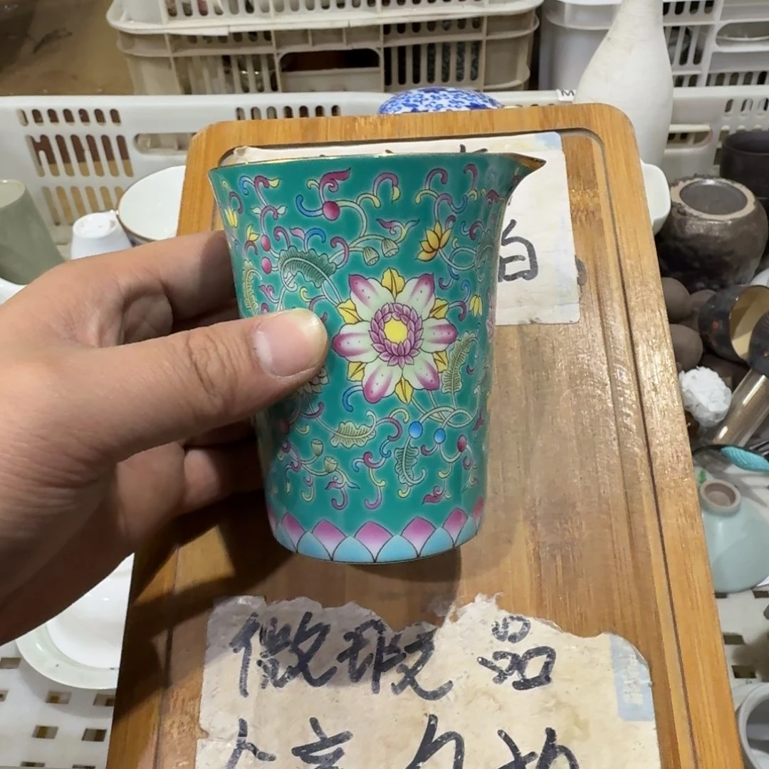 微瑕疵介意勿拍陶瓷器皿B219