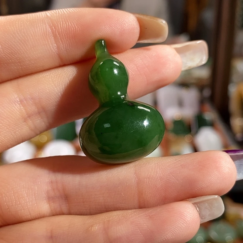 【闪购商品】吊坠(赠链)未镶嵌和田玉