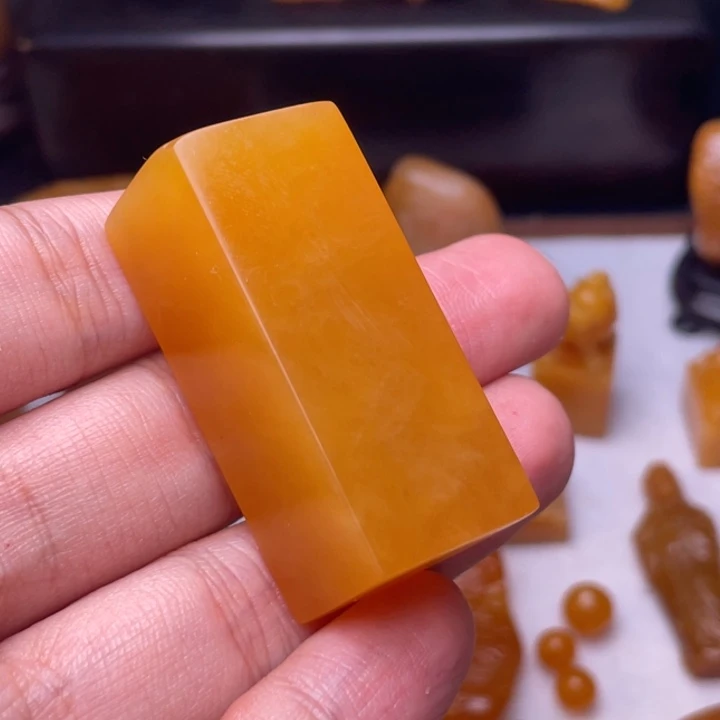 田黄石不*寿山田黄石