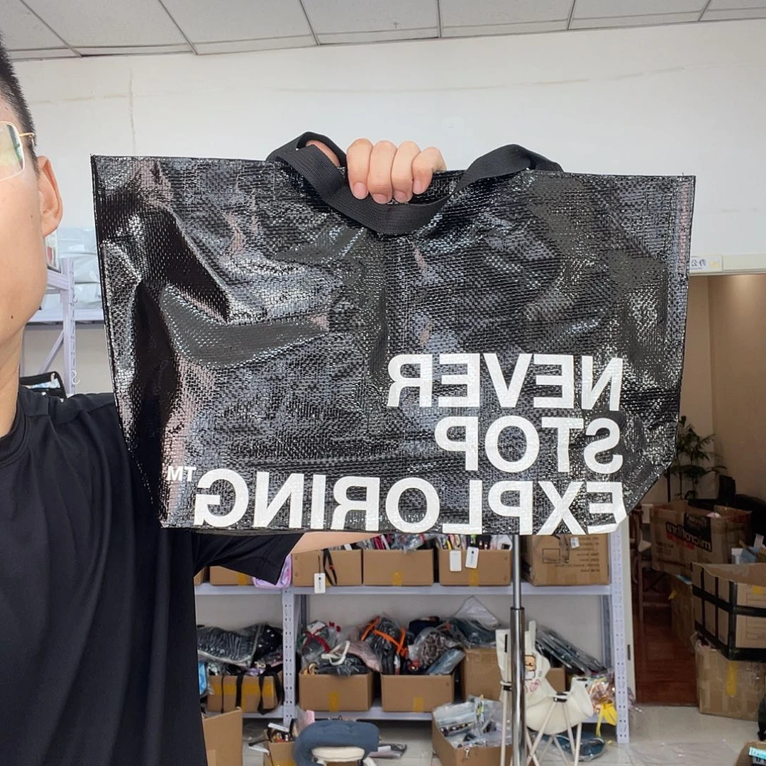 PU化妆包等产品和产品