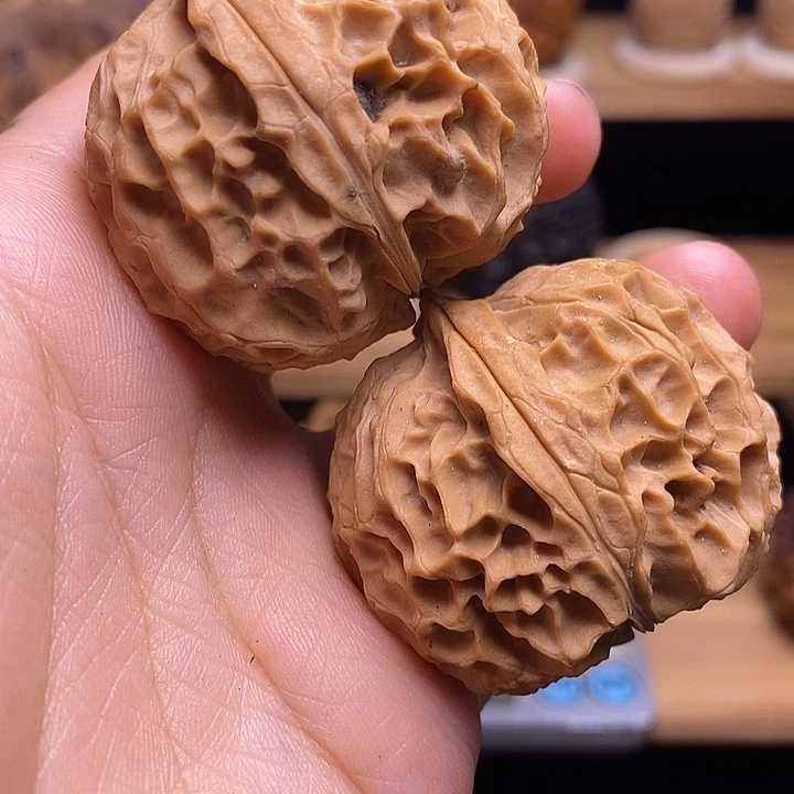 文玩核桃吊坠凤凰牡丹43
