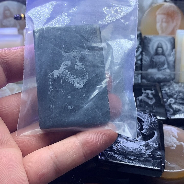 颈饰未镶嵌和田玉（青玉）㱛**鈊