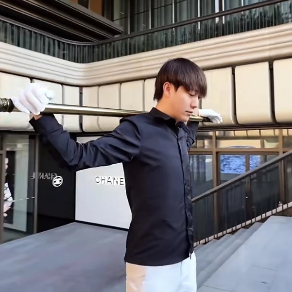 高品质抖音视频张诗尧同款衬衫黑色长袖外套秋冬季内搭青海摇