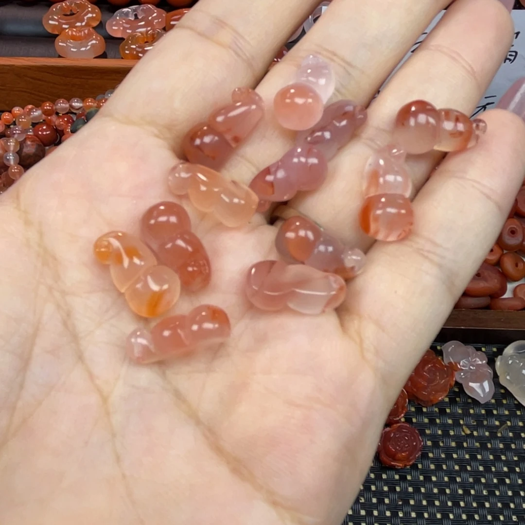 南红玛瑙未镶嵌颈饰葫芦12个