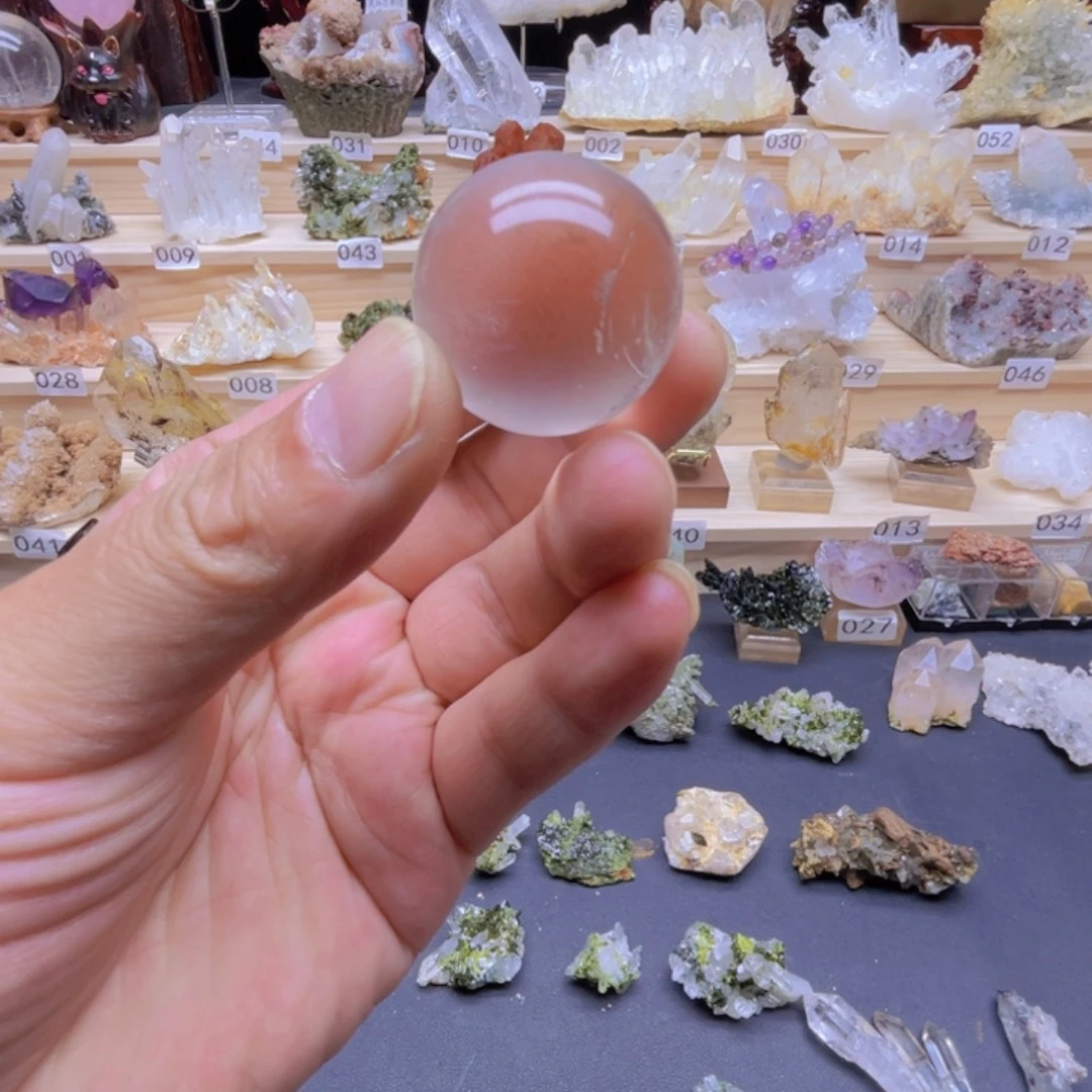 美***始石材天然白水晶球家居装饰