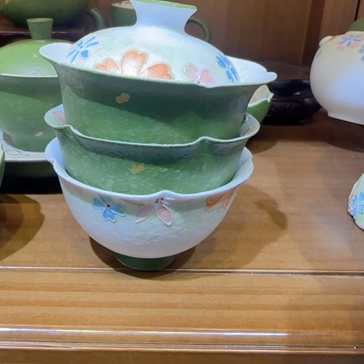 气***水一个盖碗两个杯子