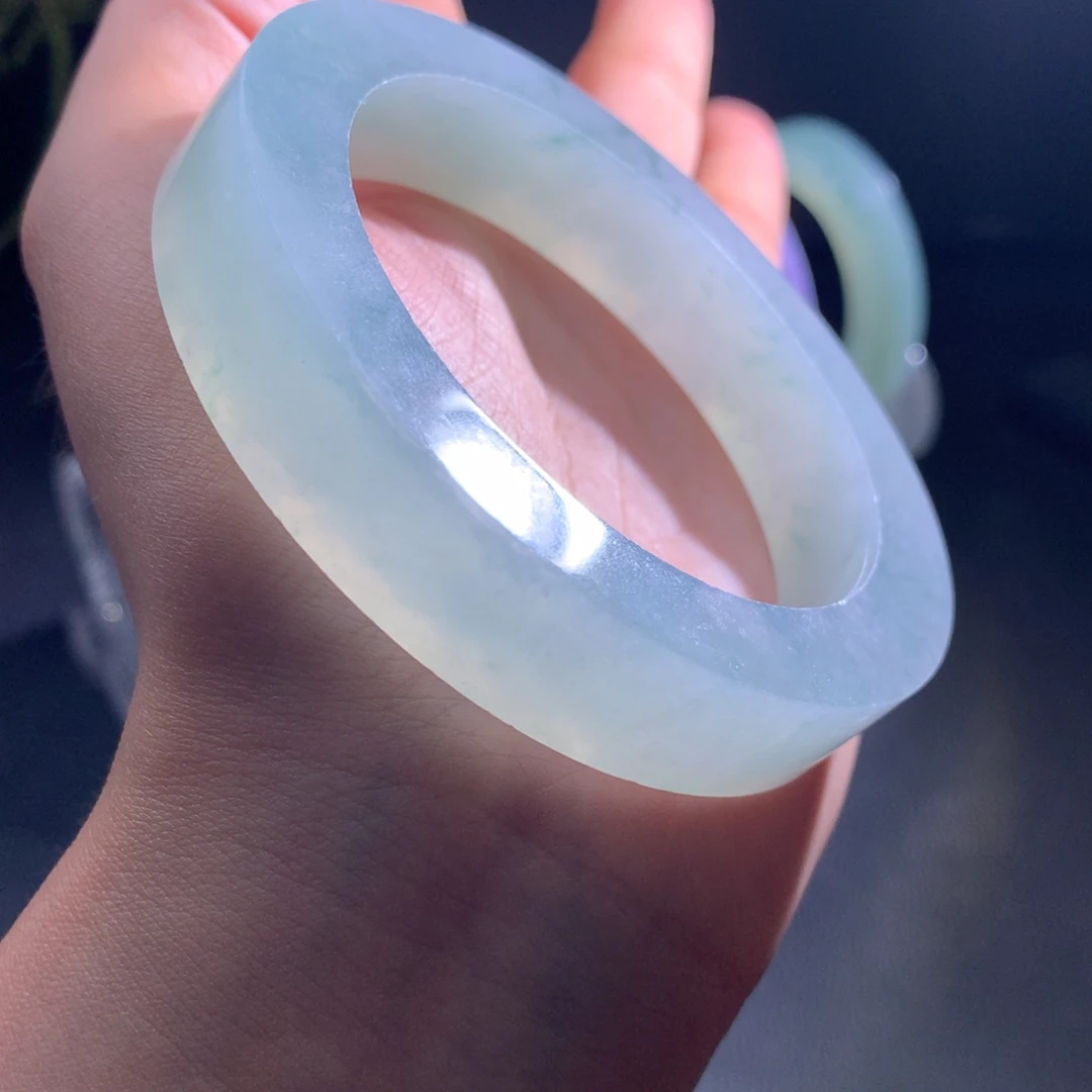 定制翡翠未镶嵌手镯芙蓉绿56-62